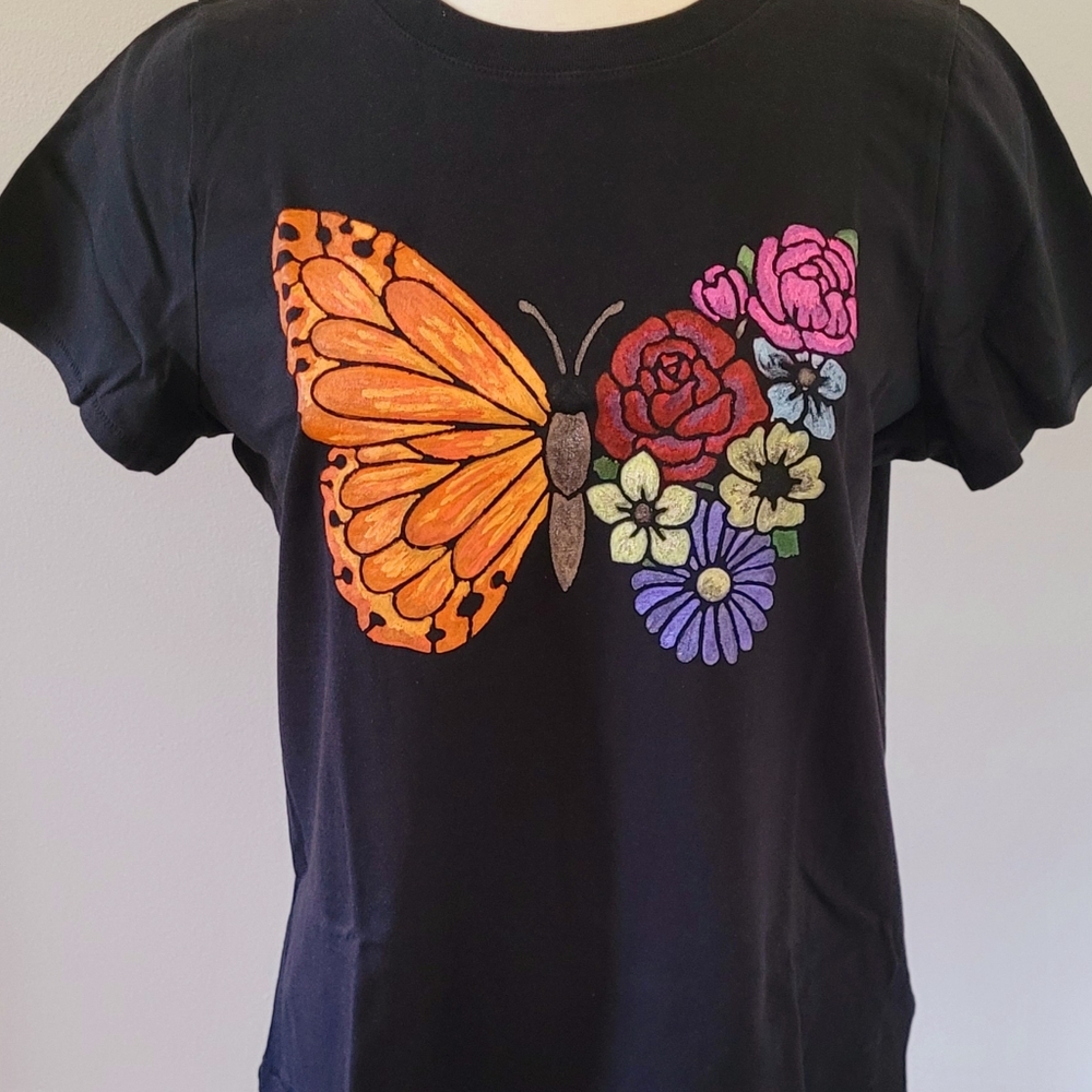 Black Floral Butterfly Graphic Women's T-shirt